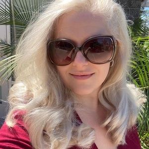 Meet your Posher, Alexandra